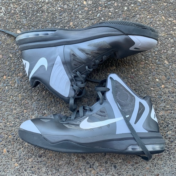 Nike Air Max Hyper Aggressor Basketball Shoe - Picture 1 of 6